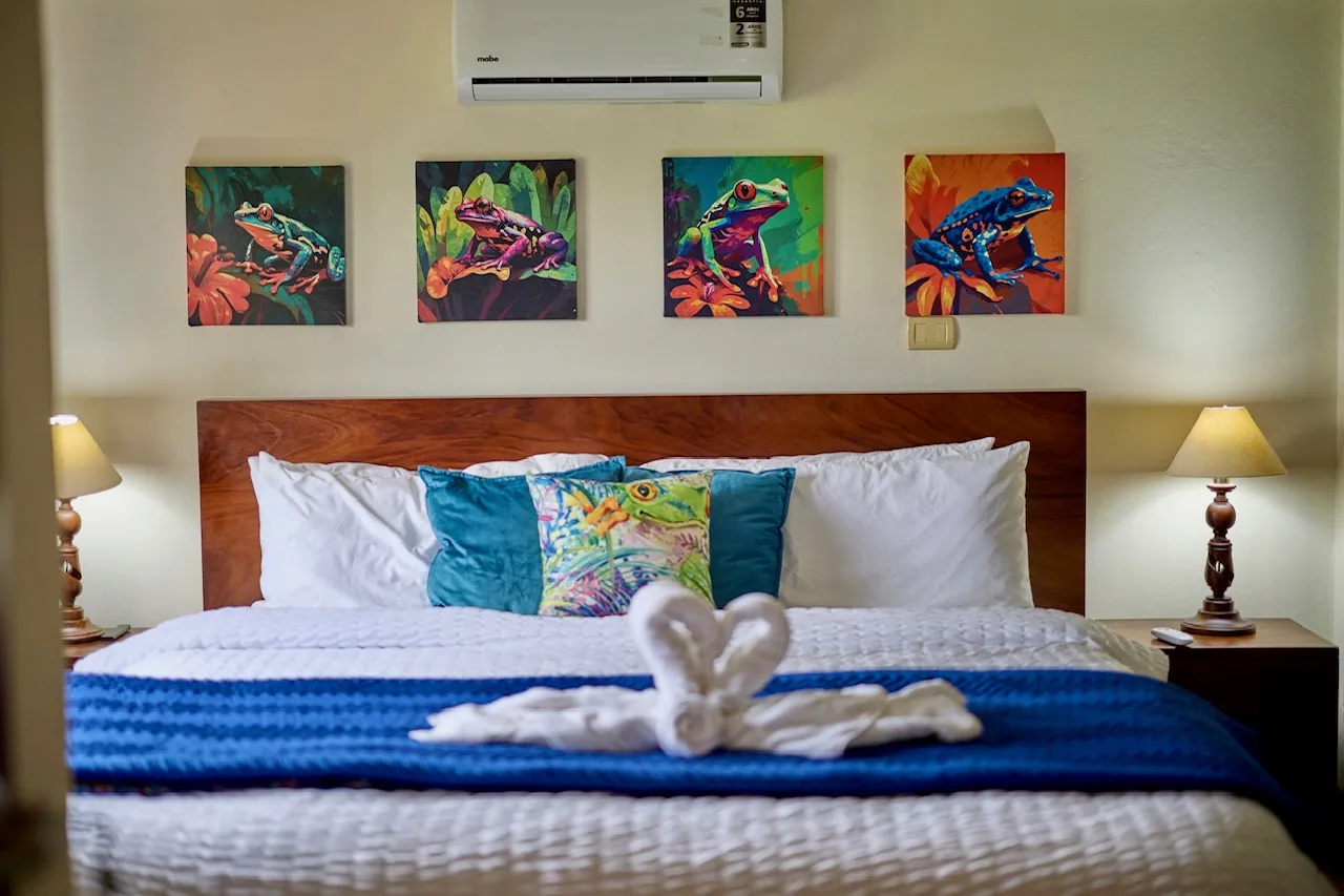 Frog room Majestic Lodge