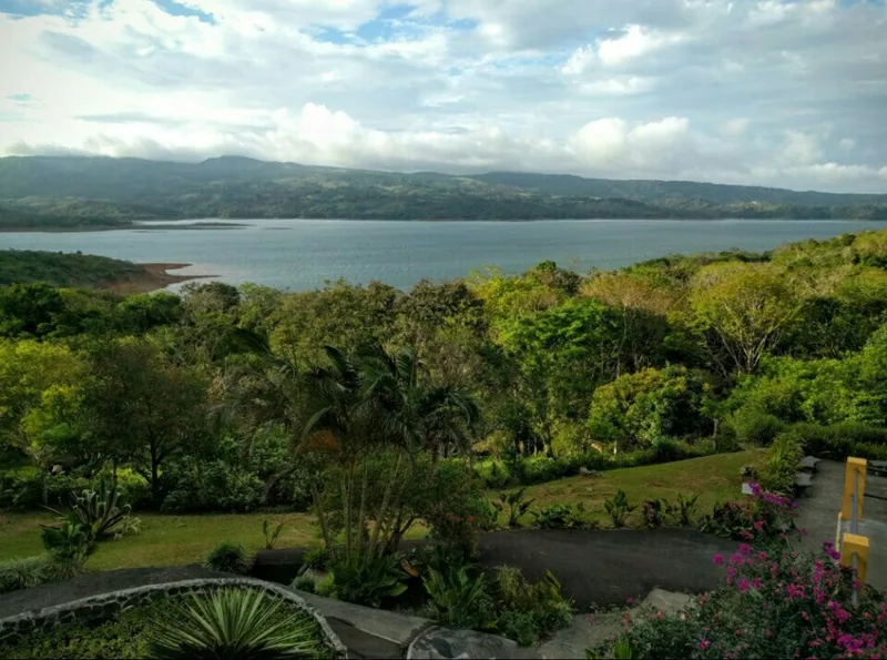 Lake Arenal: Kayaking, Views and Whether There Are Crocodiles